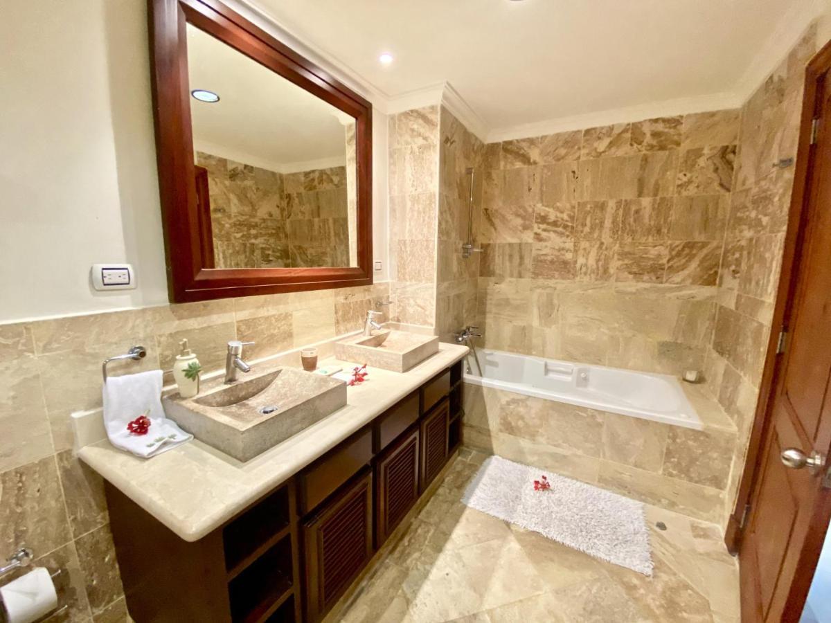 Luxury Marina Front Condo Cap Cana, 푼타 카나 외부 사진